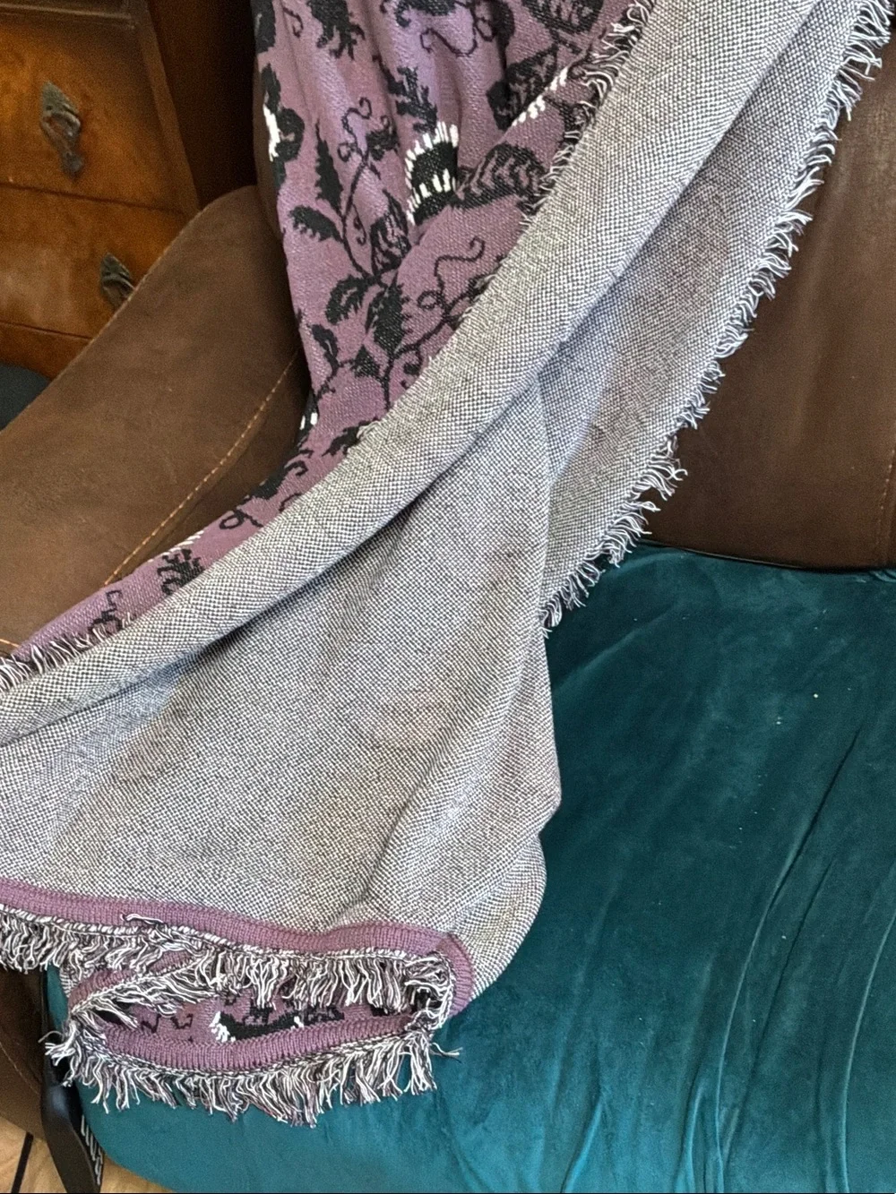 Plum Floral Fringe Throw Blanket - Cozy Decorative Accent